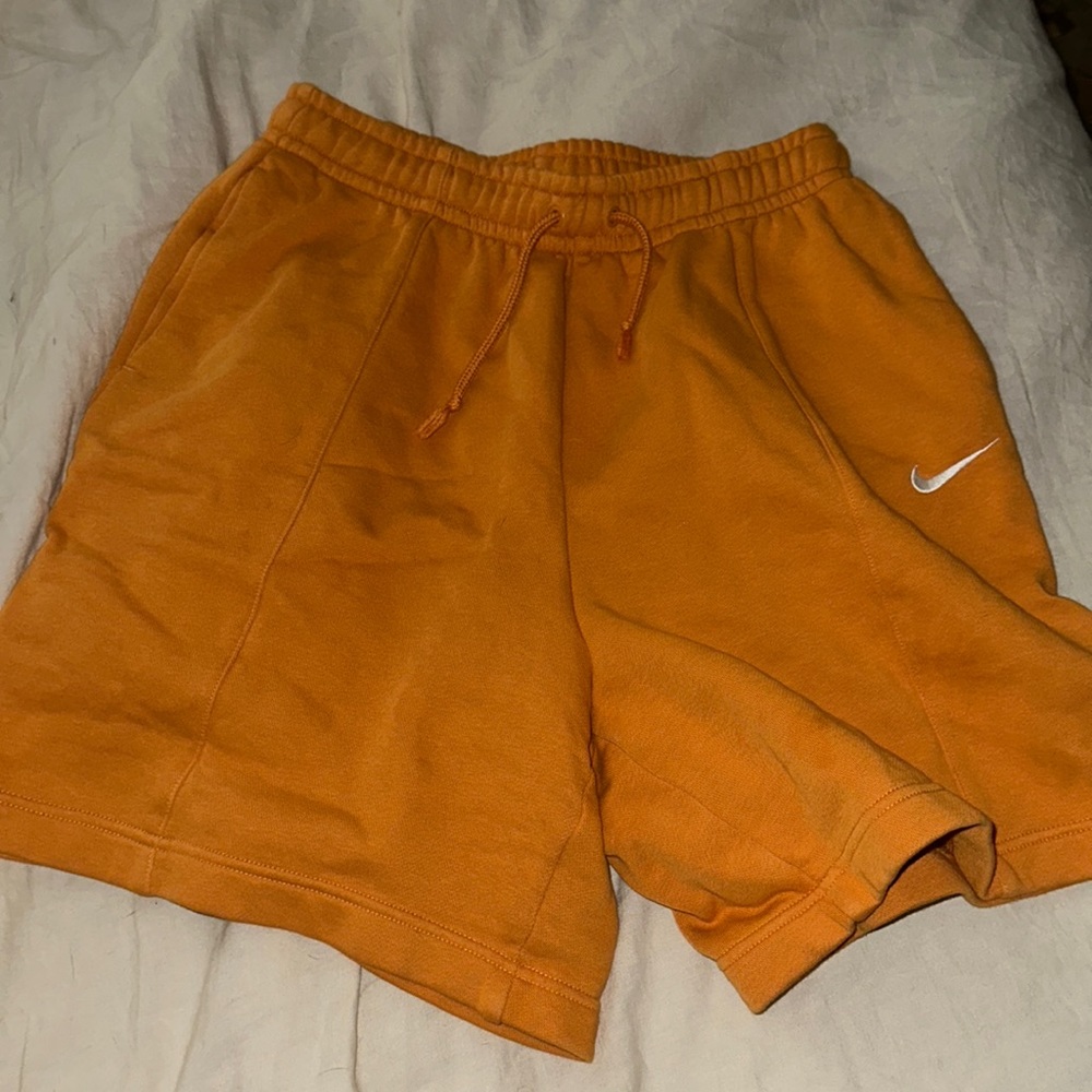 Nike relaxed fleece shorts